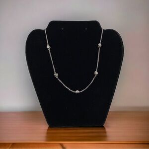 AVON Silver Tone Knot Chain Vintage Necklace